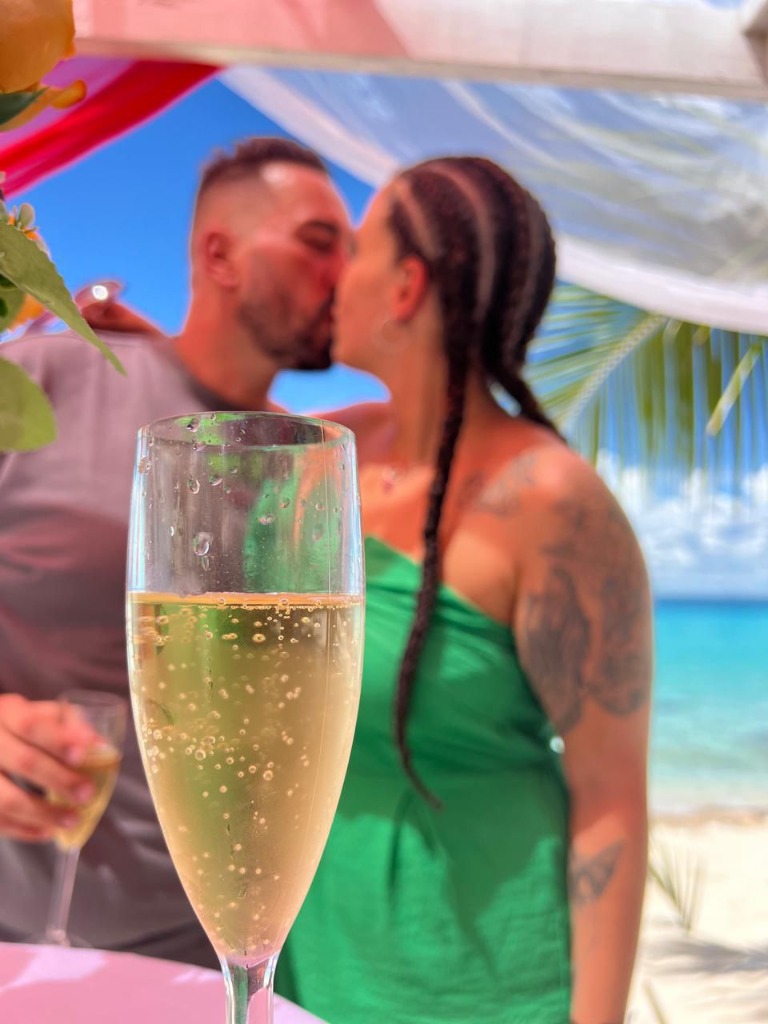 Sergio y Laura - Beso